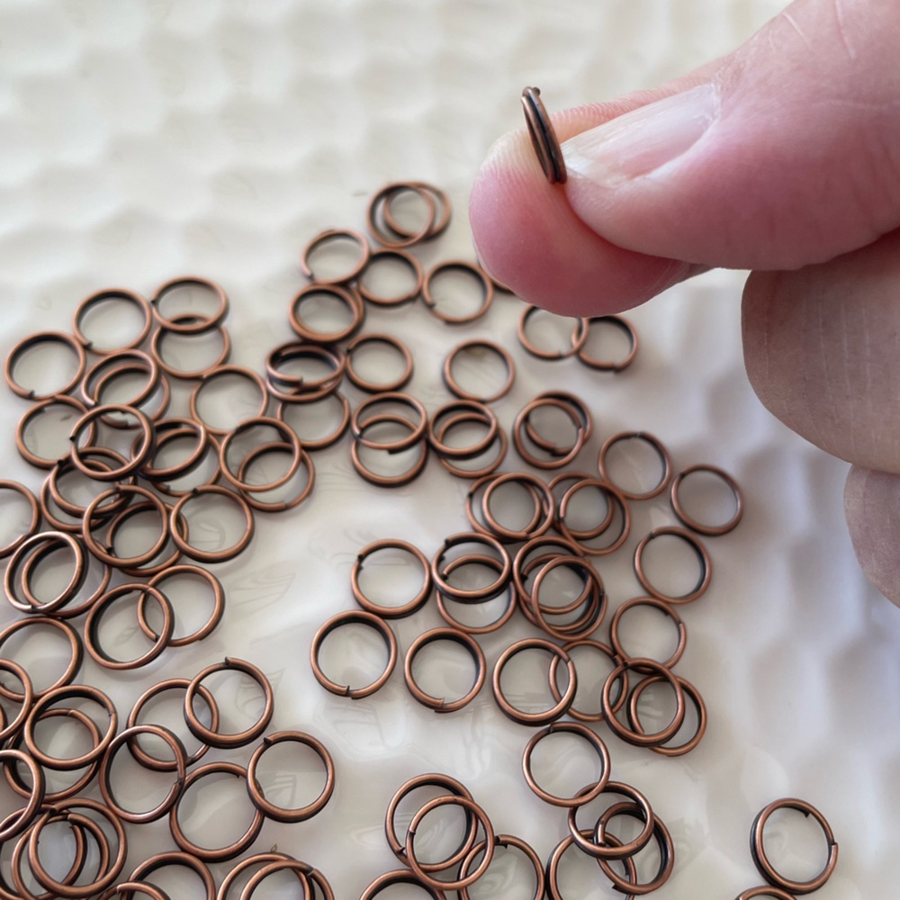 120 Split Rings, 8mm Findings, in Antique Copper Tone for Jewelry Craft Making - Picture 5 of 5